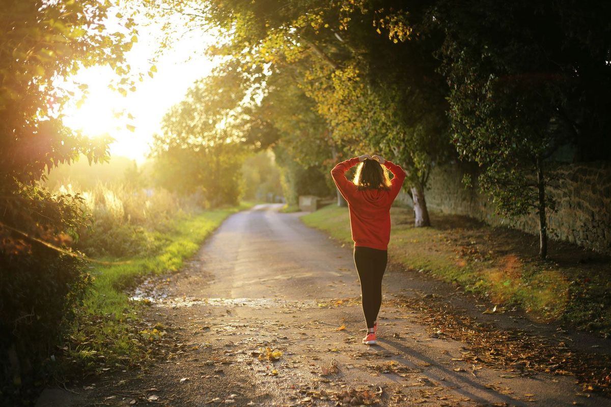 Joggern bei Sonnenaufgang