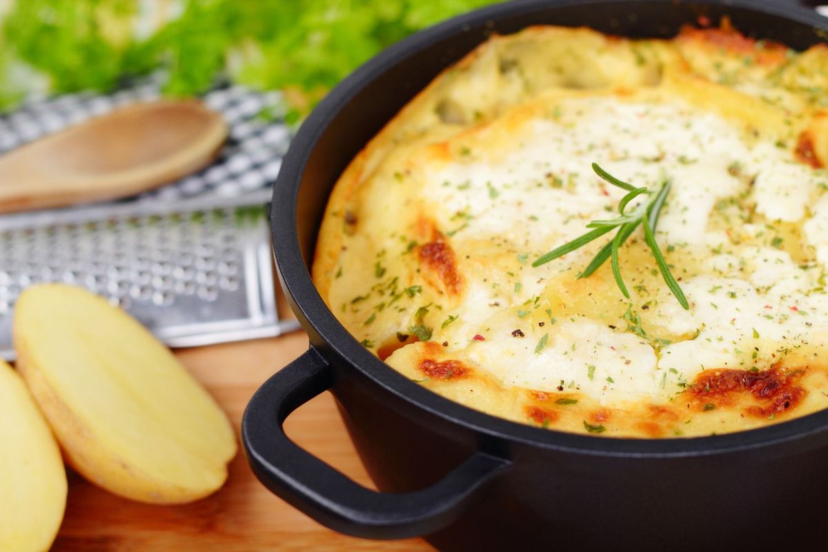 Kartoffelgratin aus dem Dutch Oven