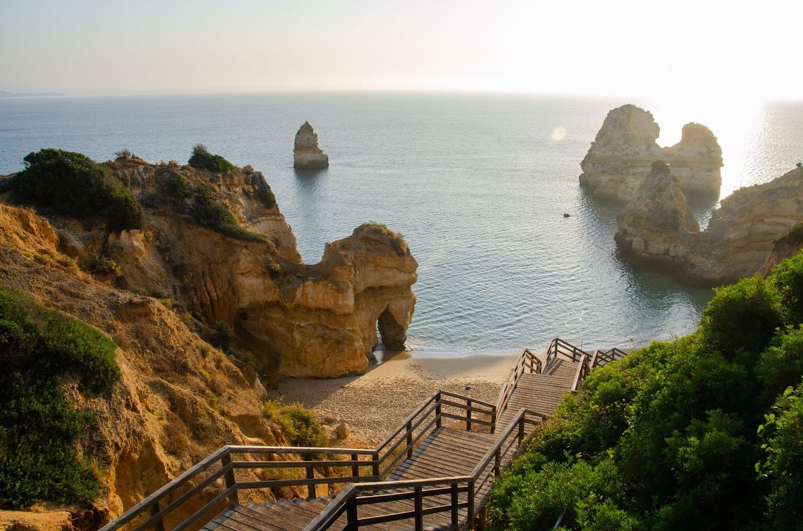 Praia do Camilo an der Algarve in Portugal