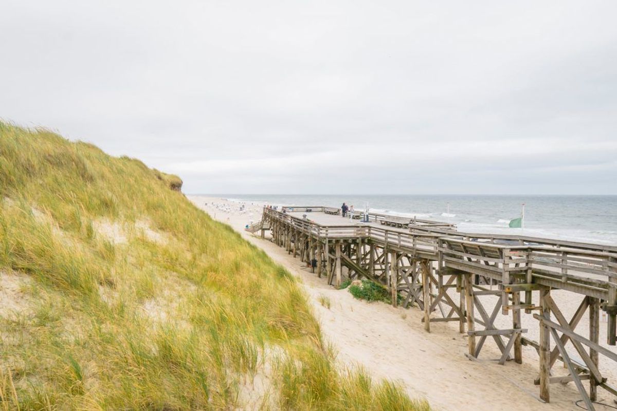 Sylt Strand mit Steg und Dünen